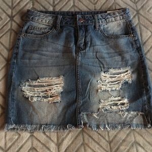 Brand new shredded denim skirt sexy for summer ♥️